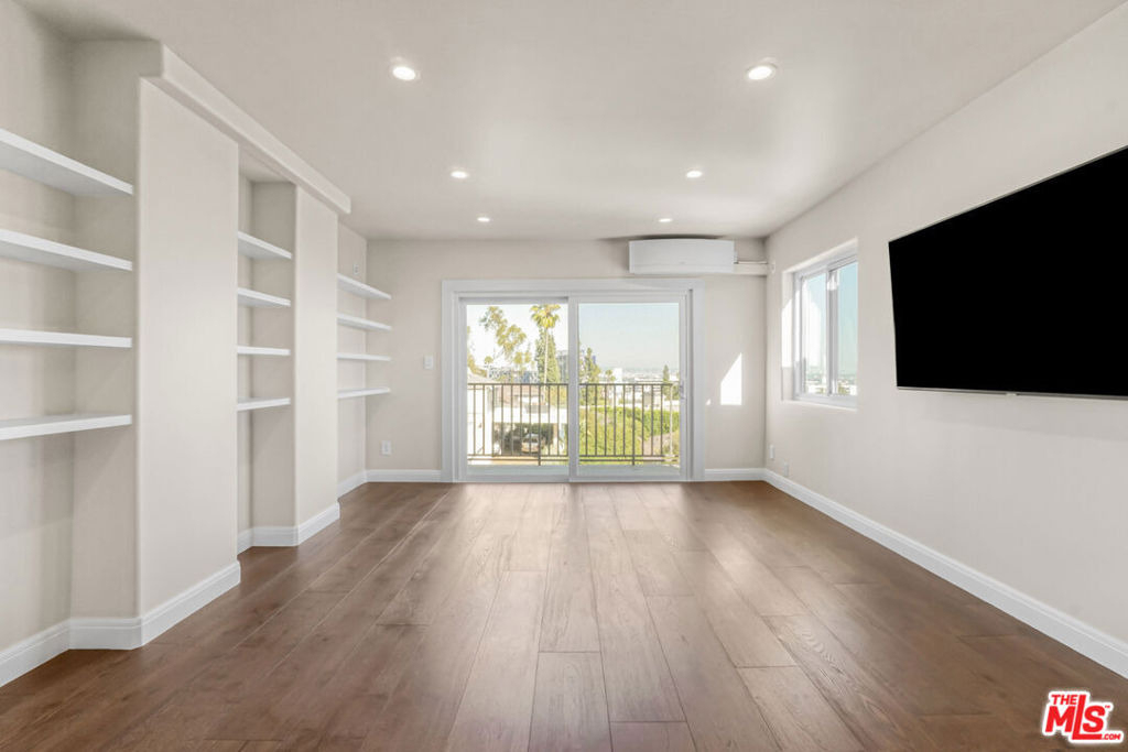 1230 Horn Avenue - Photo 6