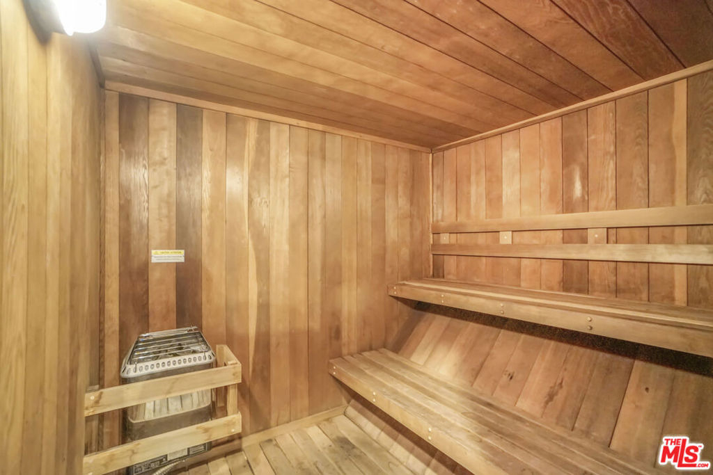 1230 Horn Avenue - Photo 21