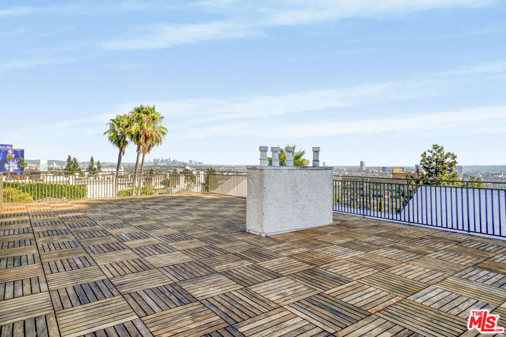 1230 Horn Avenue - Photo 19