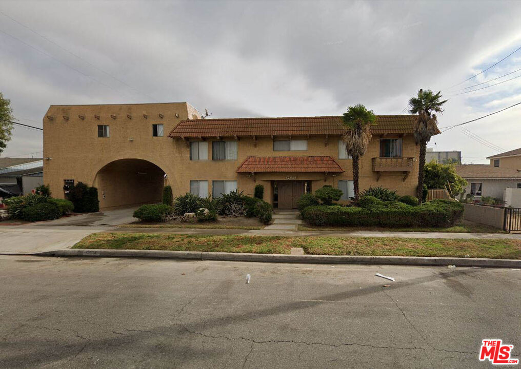 12634 Kalnor Avenue - Photo 0