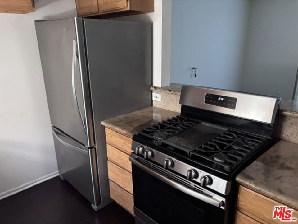 720 N Eucalyptus Avenue - Photo 3
