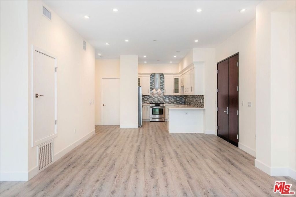 1237 S Holt Avenue - Photo 17