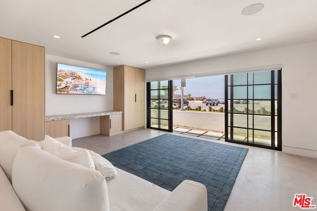 2205 Ocean Front Walk - Photo 12