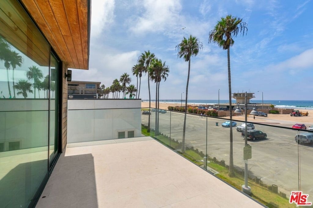 2205 Ocean Front Walk - Photo 11
