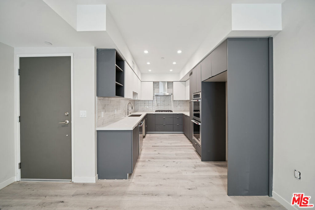1051 S Corning Street - Photo 4