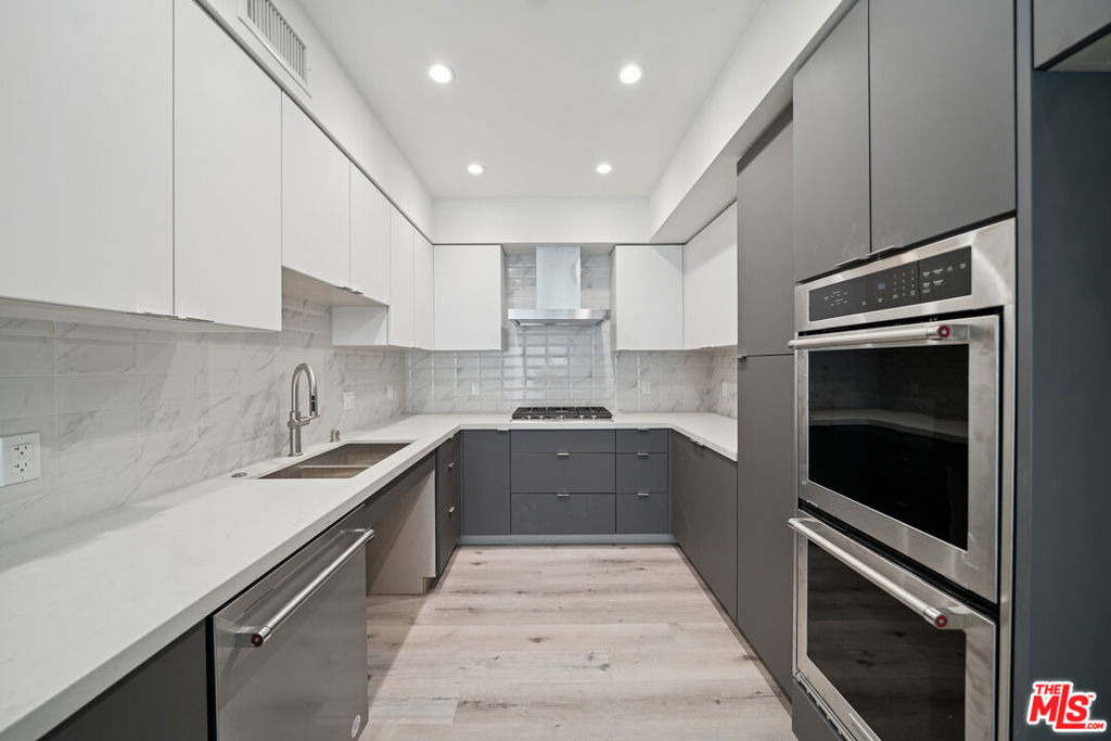 1051 S Corning Street - Photo 5