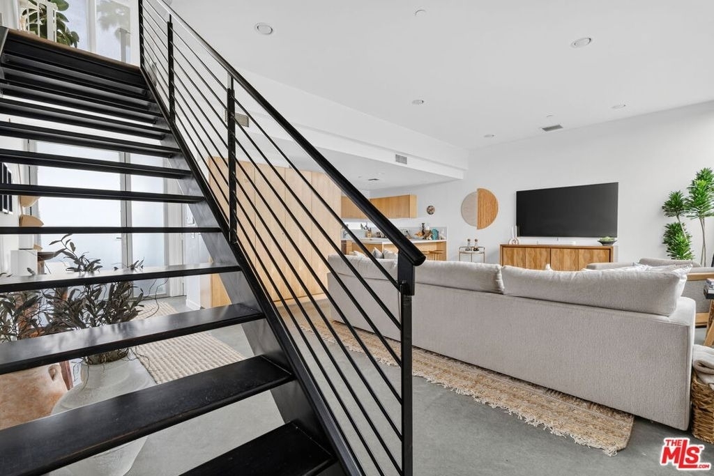 660 Rose Avenue - Photo 10