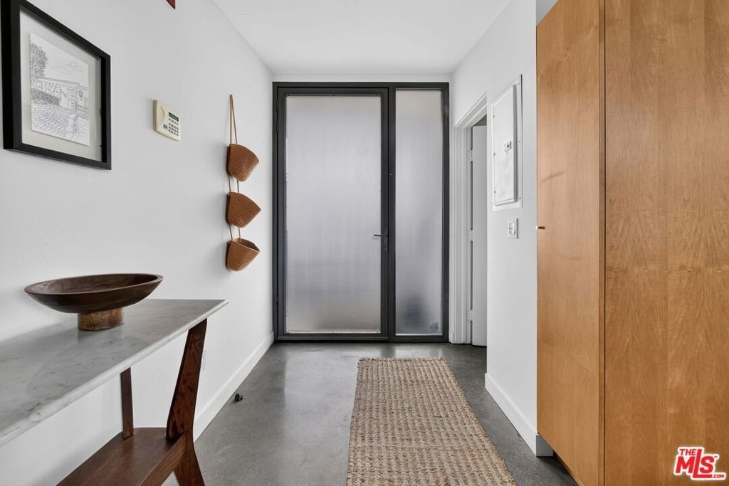 660 Rose Avenue - Photo 5