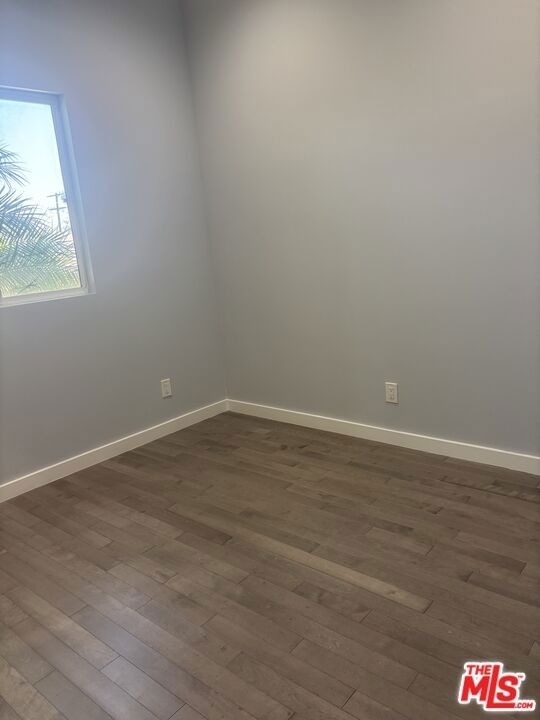 7925 Kittyhawk Avenue - Photo 6