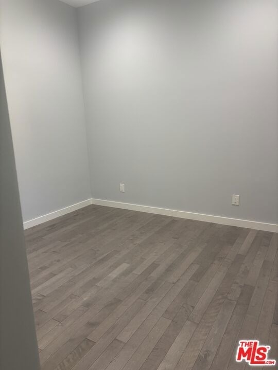 7925 Kittyhawk Avenue - Photo 8