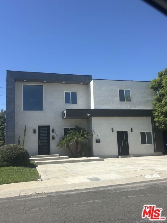 7925 Kittyhawk Avenue - Photo 0