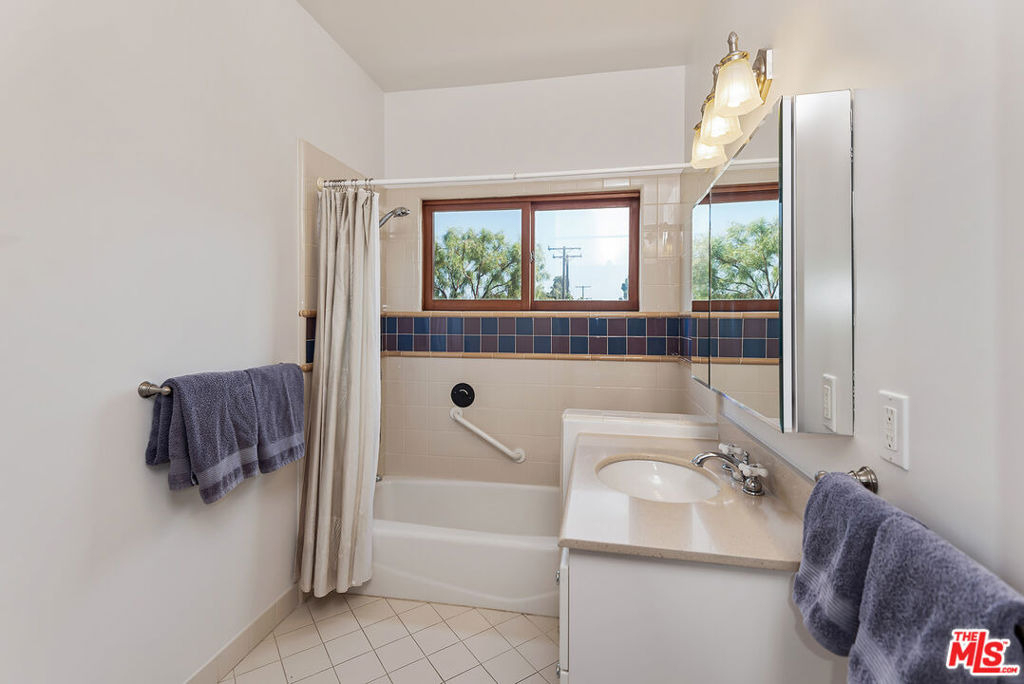 4236 Moore Street - Photo 28