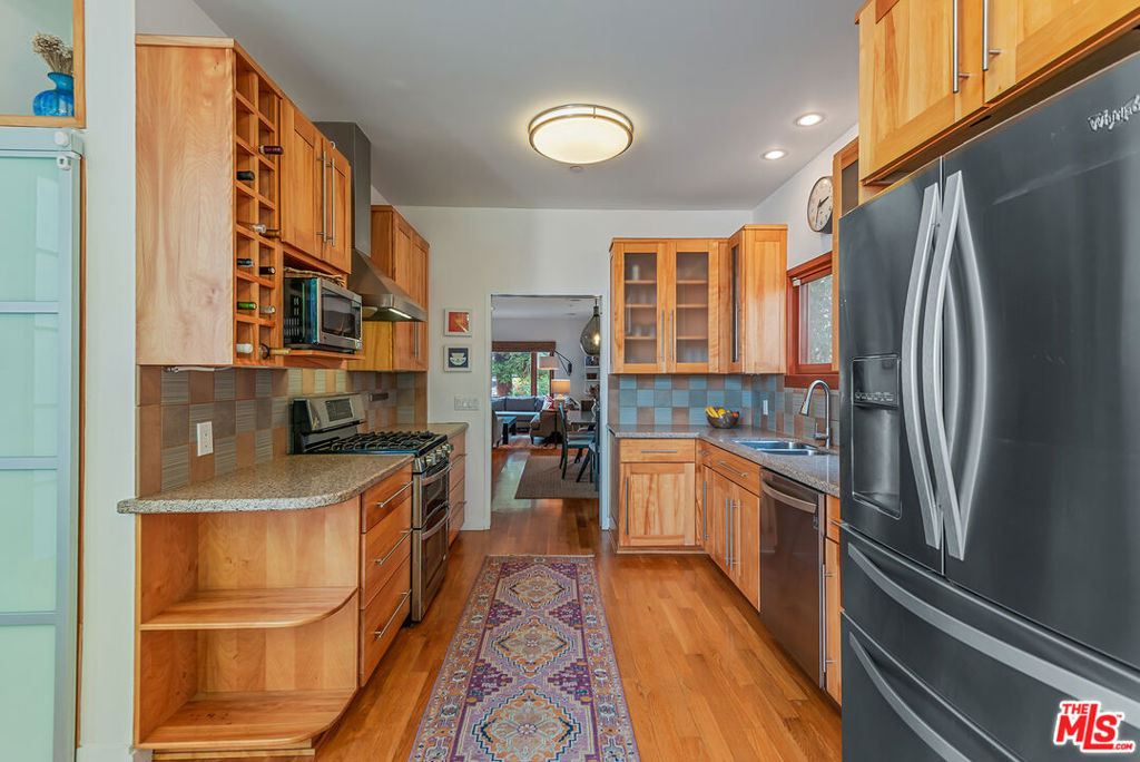 4236 Moore Street - Photo 9