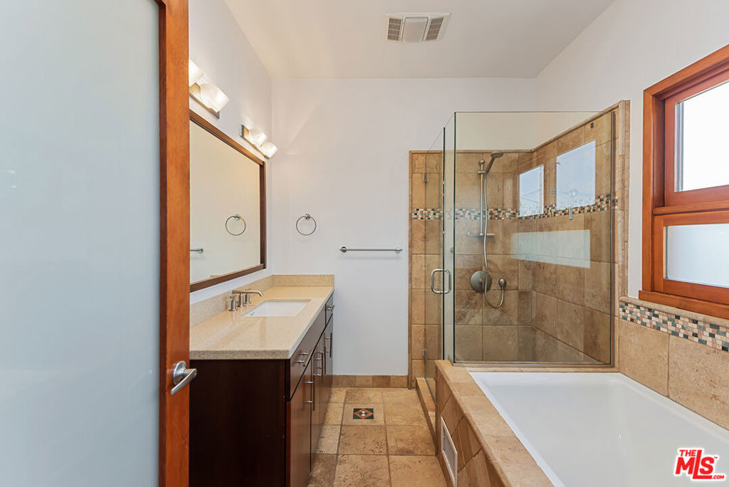 4236 Moore Street - Photo 25