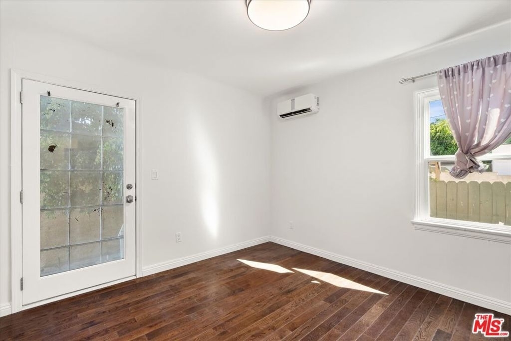 1472 S Crest Drive - Photo 12