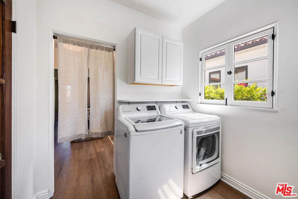 339 N Croft Avenue - Photo 14