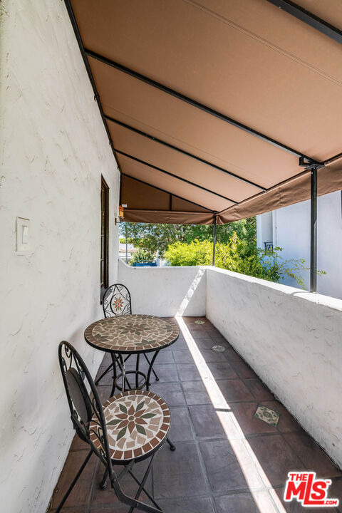 339 N Croft Avenue - Photo 6