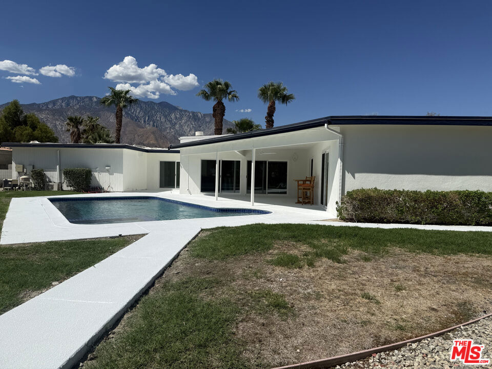 3060 N Farrell Drive - Photo 1