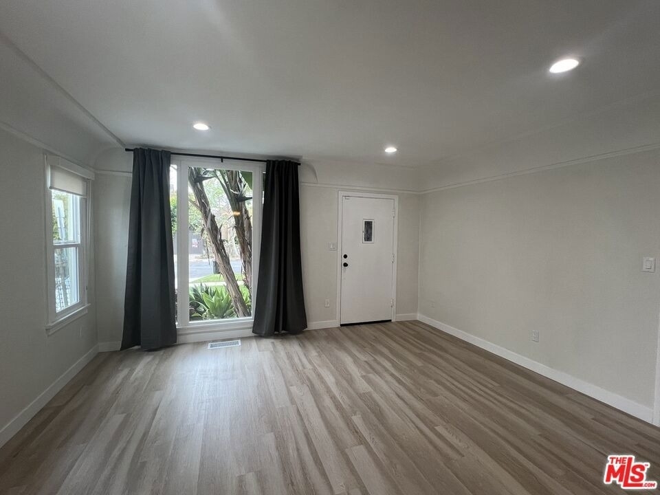 1284 S Highland Avenue - Photo 3