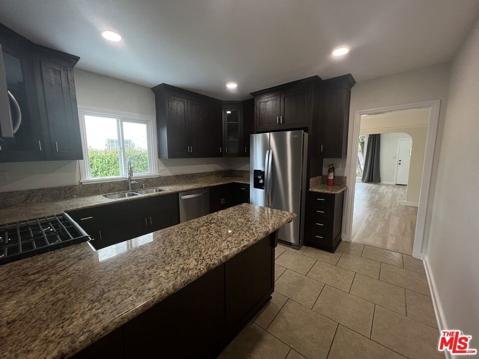 1284 S Highland Avenue - Photo 6