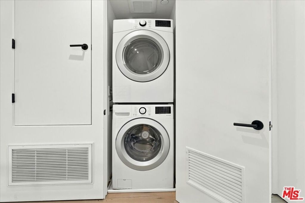 6077 1/2 Horner Street - Photo 11