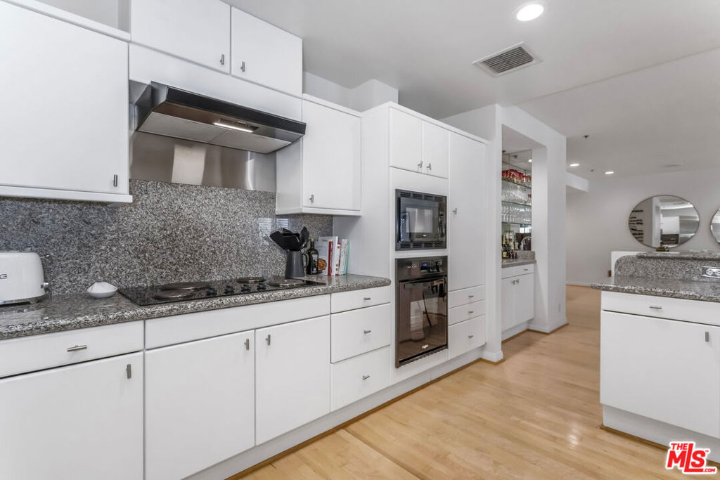 10724 Wilshire Boulevard - Photo 8