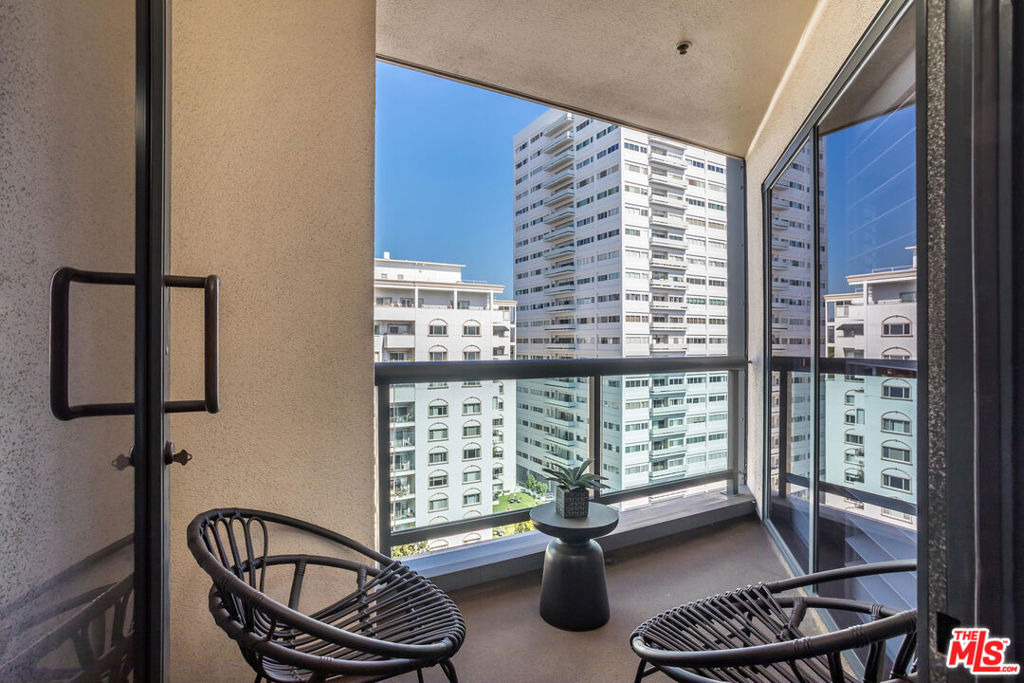 10724 Wilshire Boulevard - Photo 14