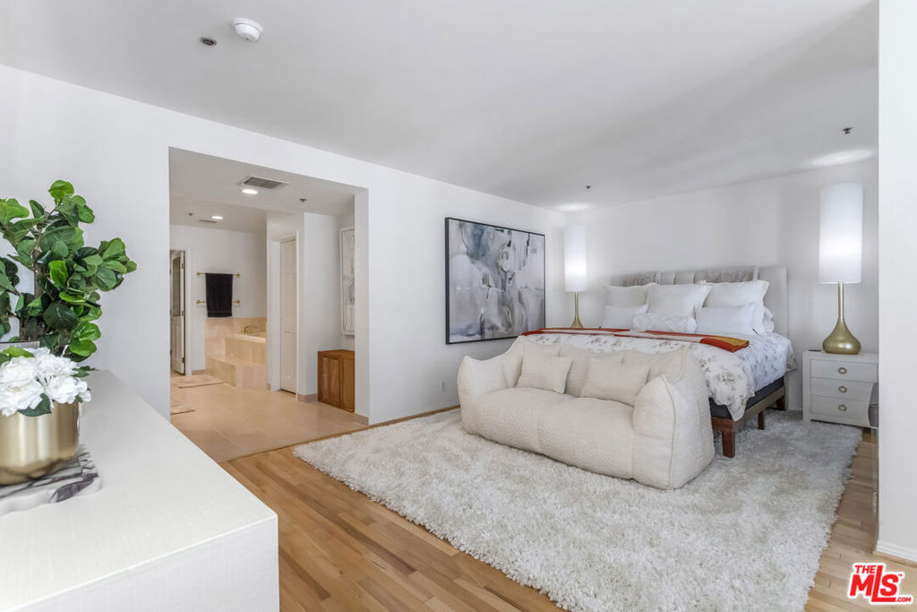 10724 Wilshire Boulevard - Photo 9