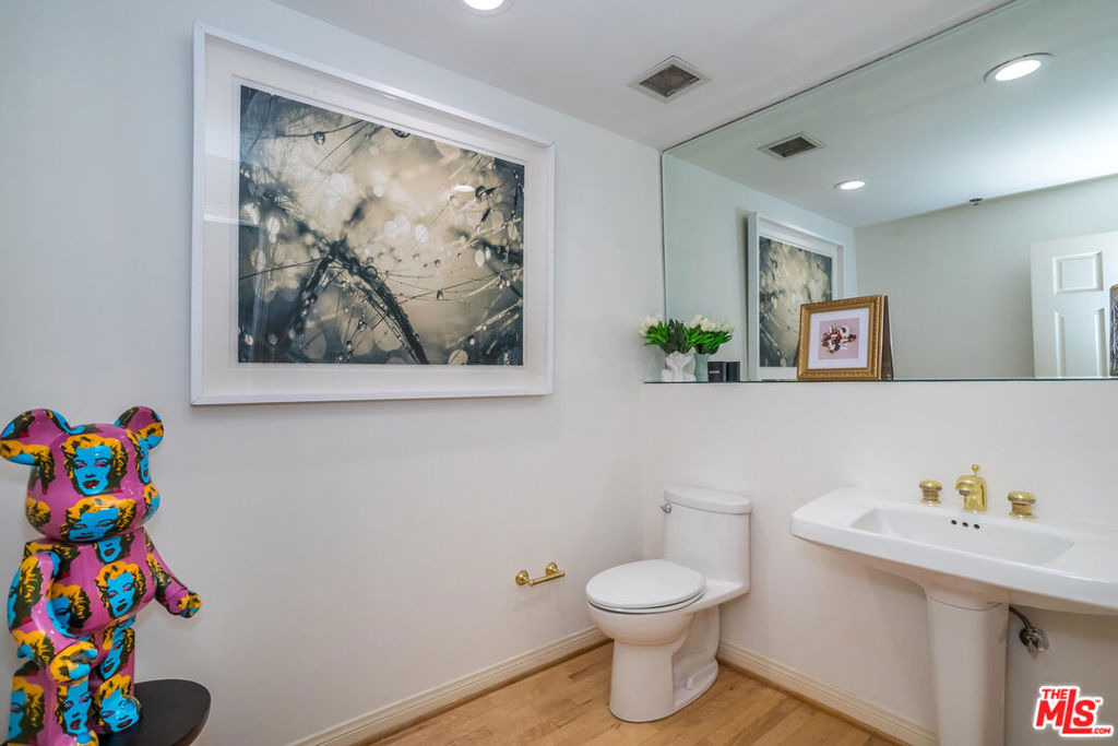 10724 Wilshire Boulevard - Photo 18