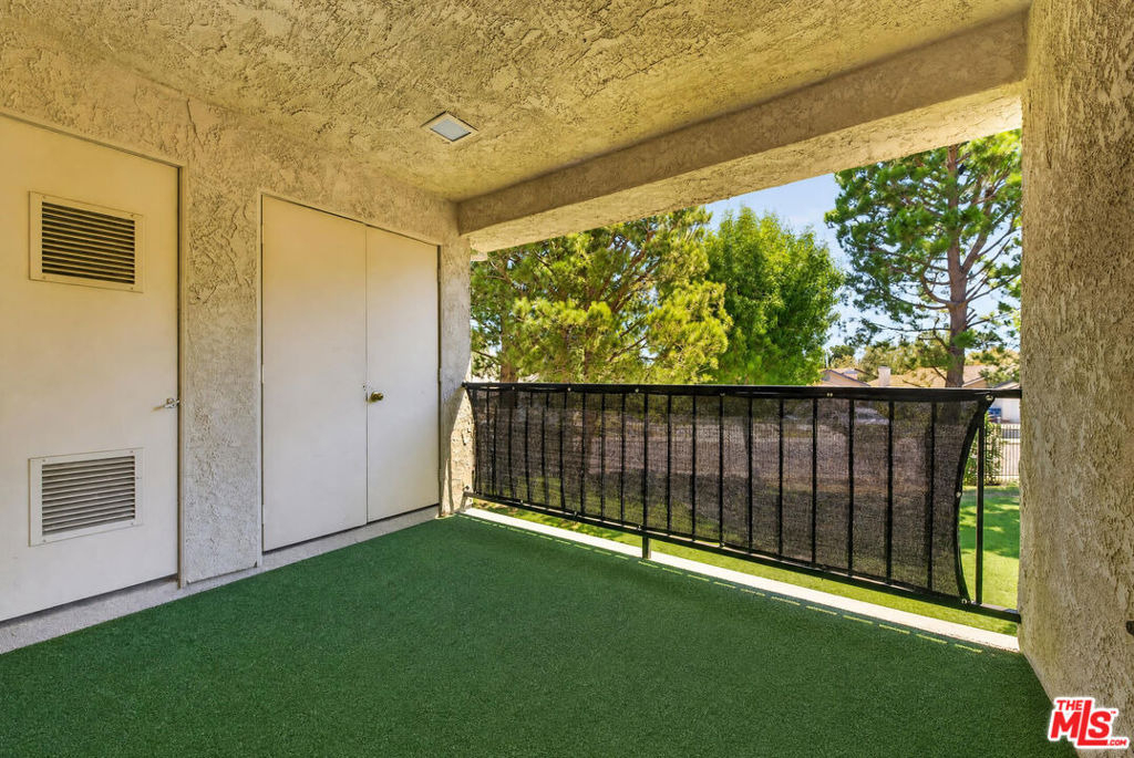 2554 Olive Drive - Photo 26