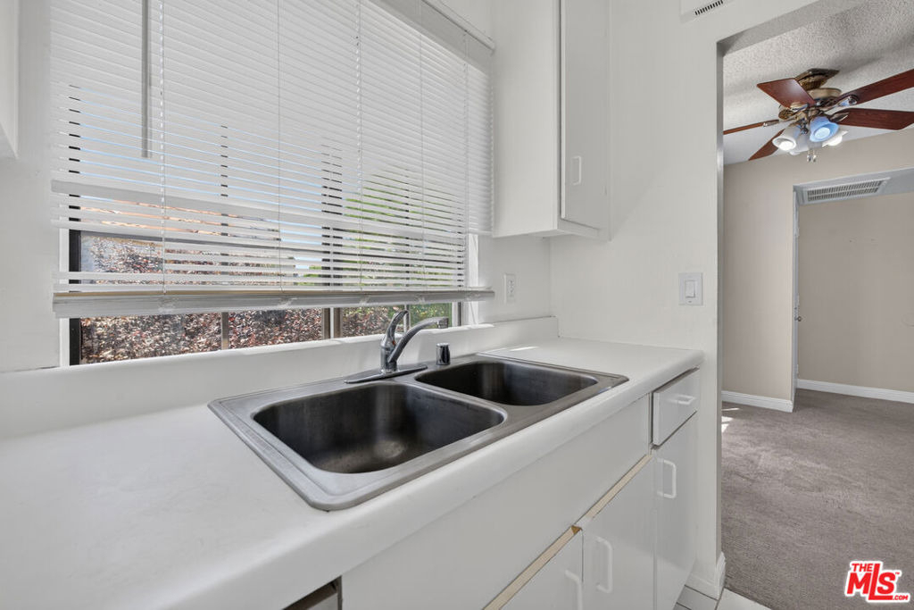 2554 Olive Drive - Photo 13
