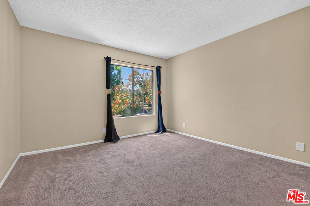 2554 Olive Drive - Photo 20
