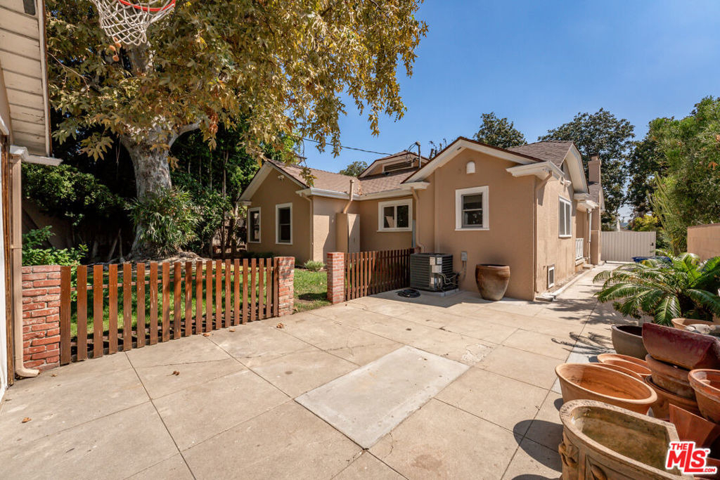 1919 N Catalina Street - Photo 14