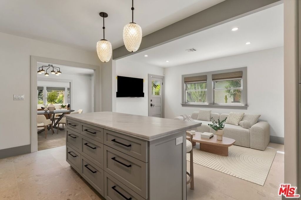 1919 N Catalina Street - Photo 4