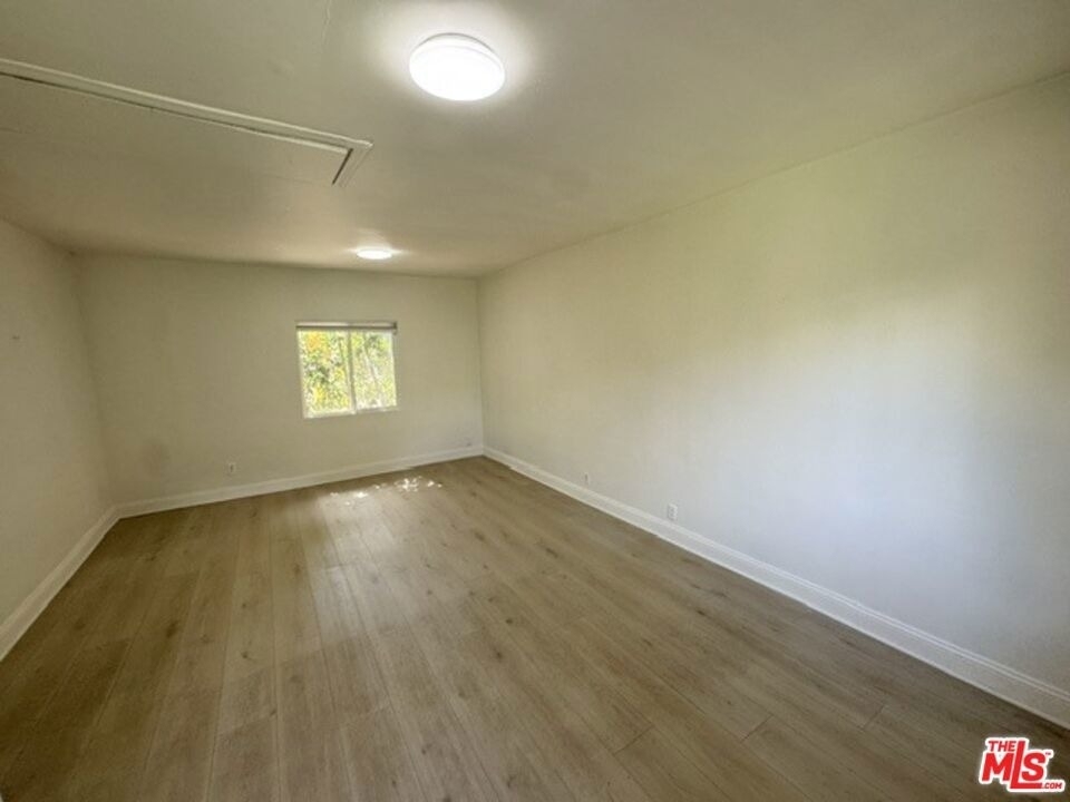 3957 Tivoli Avenue - Photo 30