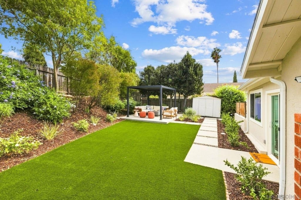 11489 Almazon St - Photo 9