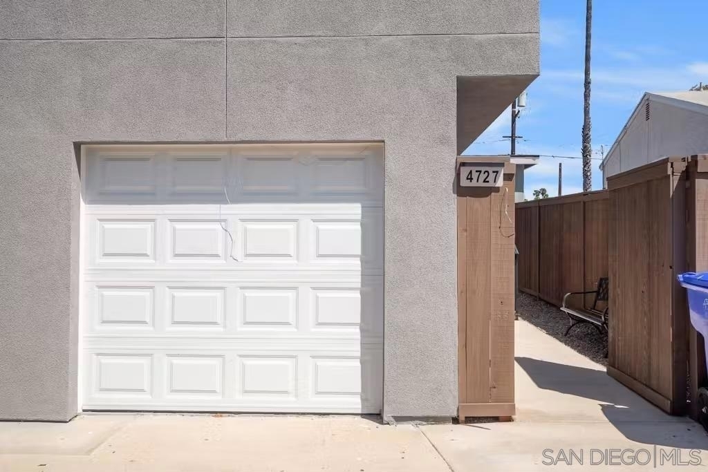 4727 Iroquois Ave - Photo 10