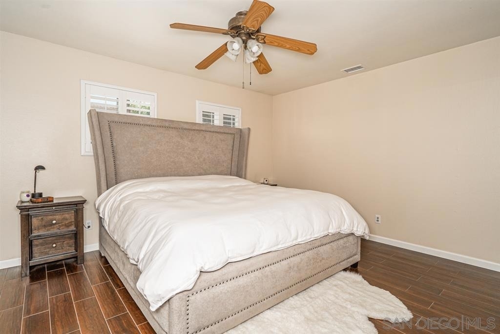 1585 Ionian St - Photo 4