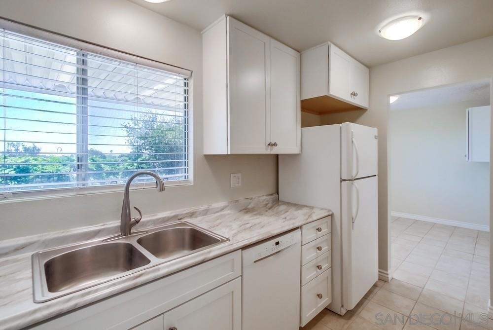 4755 Live Oak Ct - Photo 8