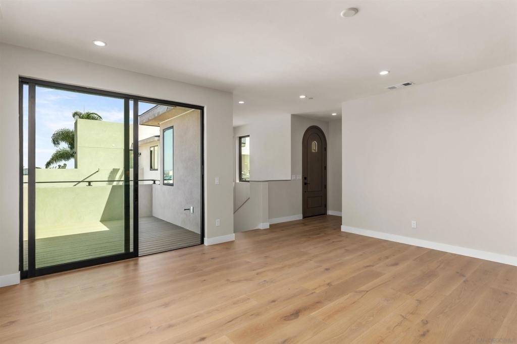 4647 Coronado Avenue - Photo 30