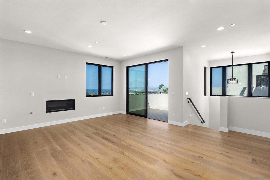 4647 Coronado Avenue - Photo 29