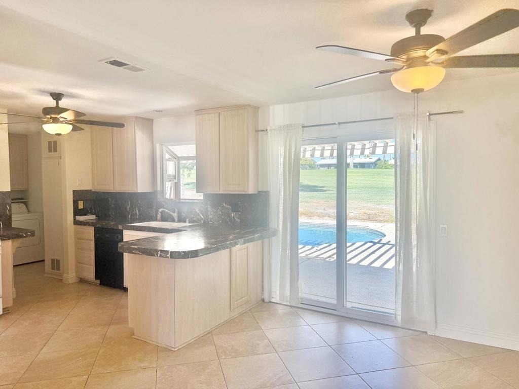 43586 Virginia Avenue - Photo 4
