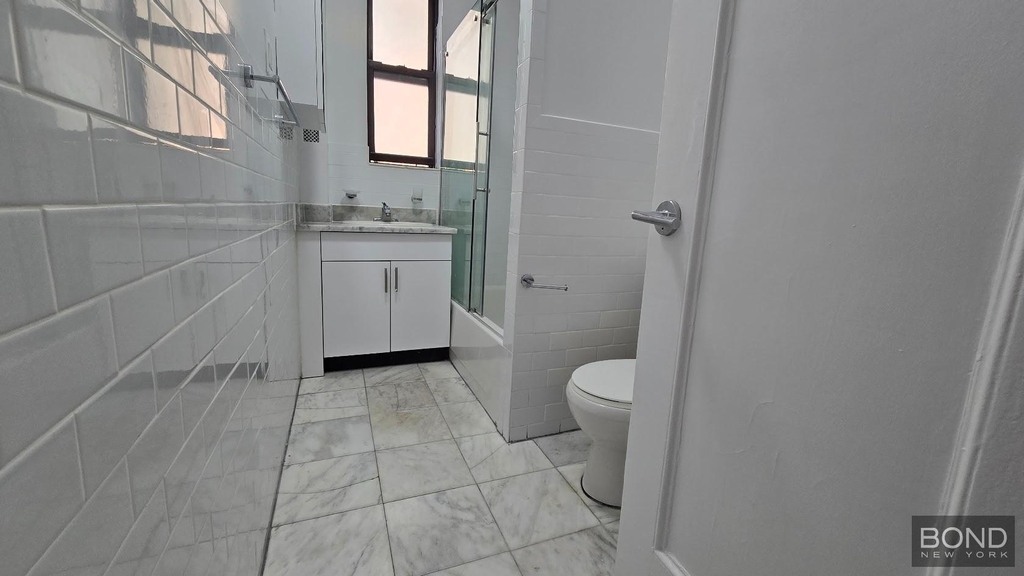 West 12th Street - Photo 7