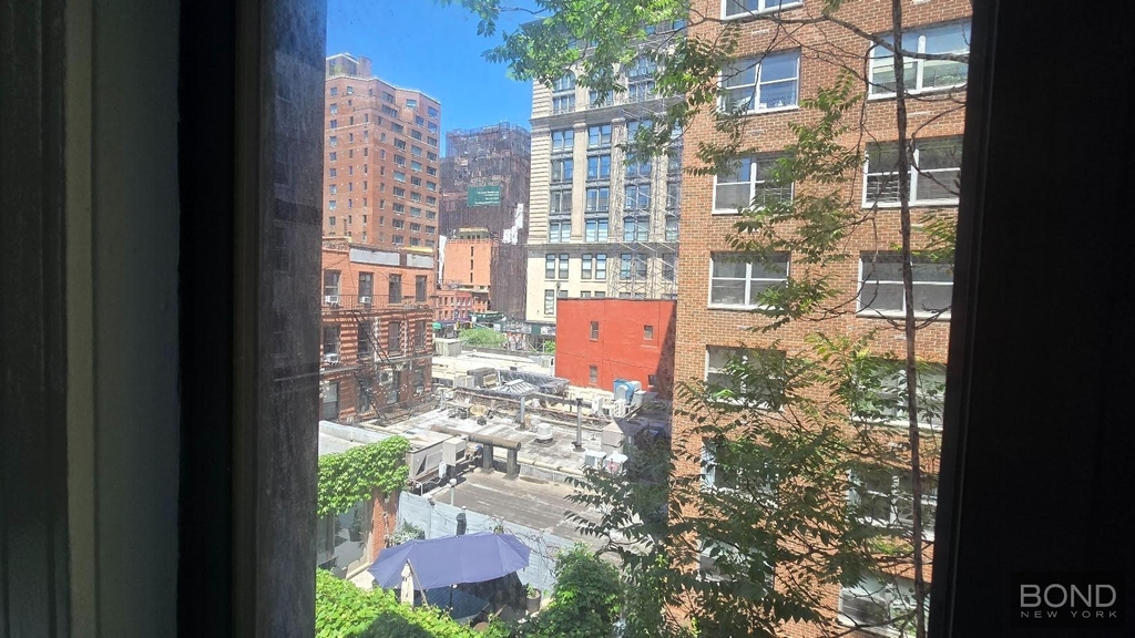 West 12th Street - Photo 1