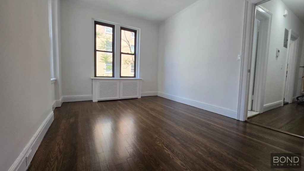 West 12th Street - Photo 3