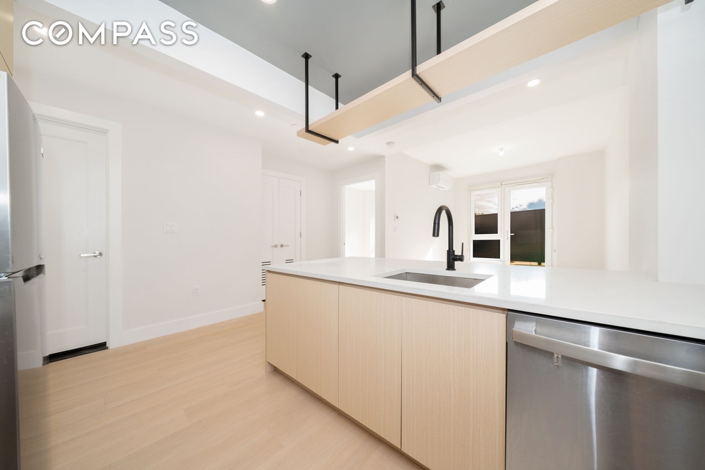 Vleigh Place - Photo 4