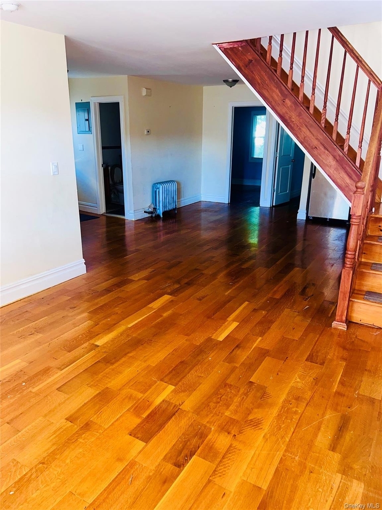 190-60 111th Avenue - Photo 2