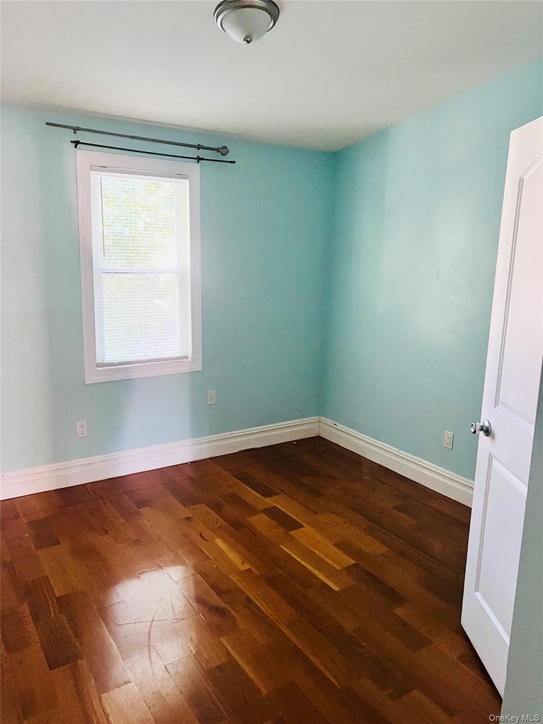 190-60 111th Avenue - Photo 10