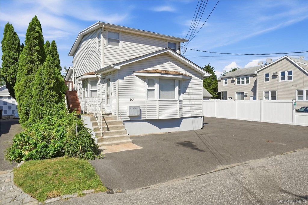 27 Willoughby Place - Photo 1