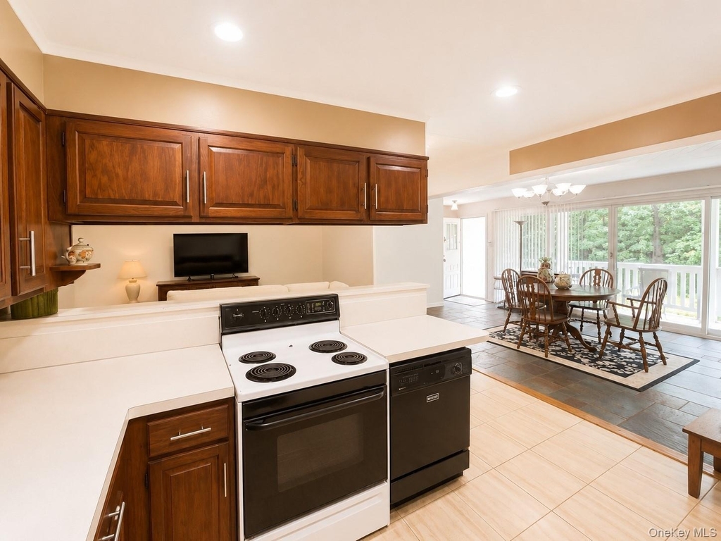 40 Maplewood Drive - Photo 23